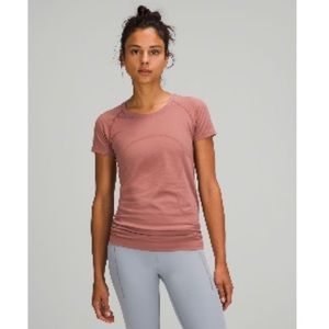 Lululemon tshirt